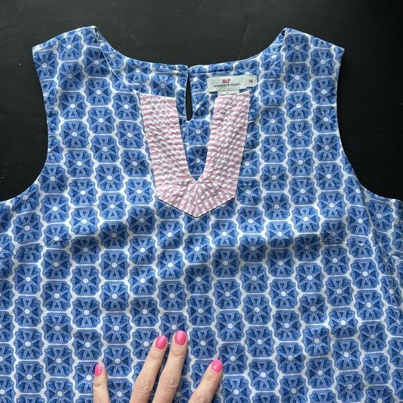 Vineyard Vines Girl’s 14 Blue Geometric Pink Seersucker Print Shift Tunic‎ Dress - Picture 3 of 14